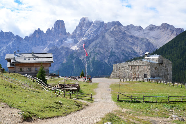 RIFUGIO-VALLANDRO-E-RUDERI