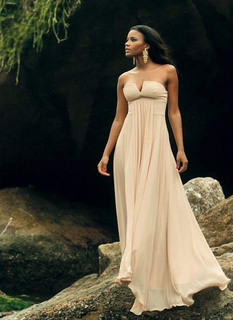 miss Leila Lopes sexy in  dress