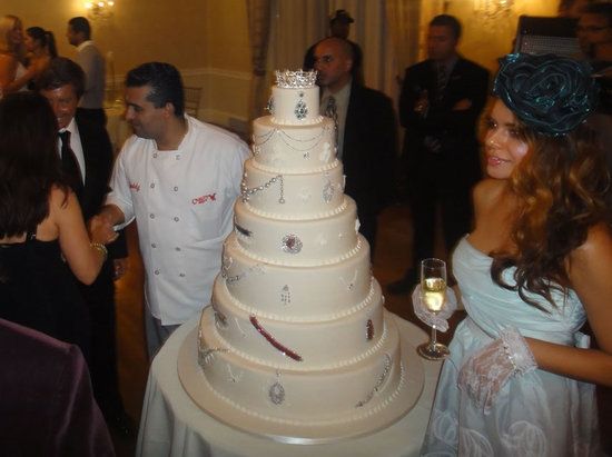  in fact the famous Bartolo Buddy Valastro has prepared a wedding cake 