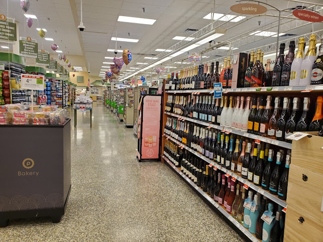 Publix #172 Wine Department & Front Speedway - Classy Market 1.0 - Neopolitan Way Shopping Center - Naples, FL - Opened in 1986 - The Sing Oil Blog