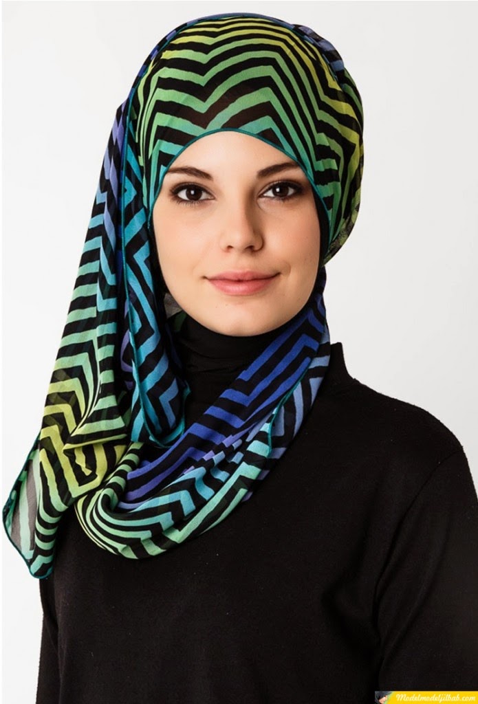 Pattern of hijab get feminine impression with the pattern 