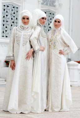 Model Baju  Atasan Muslim Warna  Putih  Jilbab Saudia