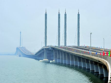 Jiaozhou Bay Bridge in China the World's Longest Cross-sea Bridge