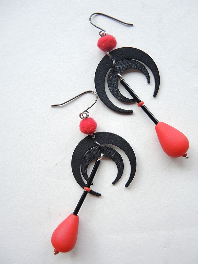 DIY oorbellen/earrings "Dark Moon"