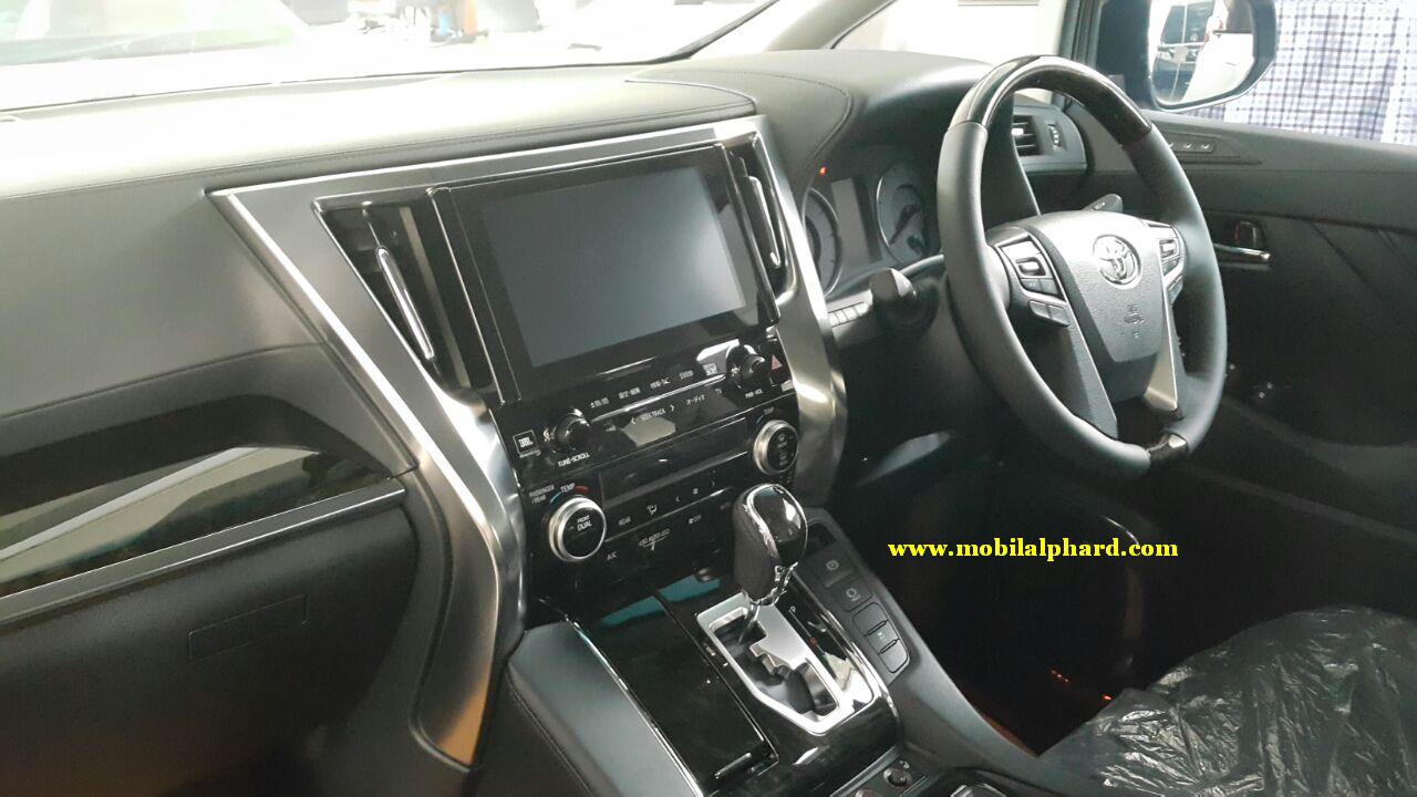 Interior Mobil Toyota Alphard Baru MOBIL ALPHARD BARU CBU