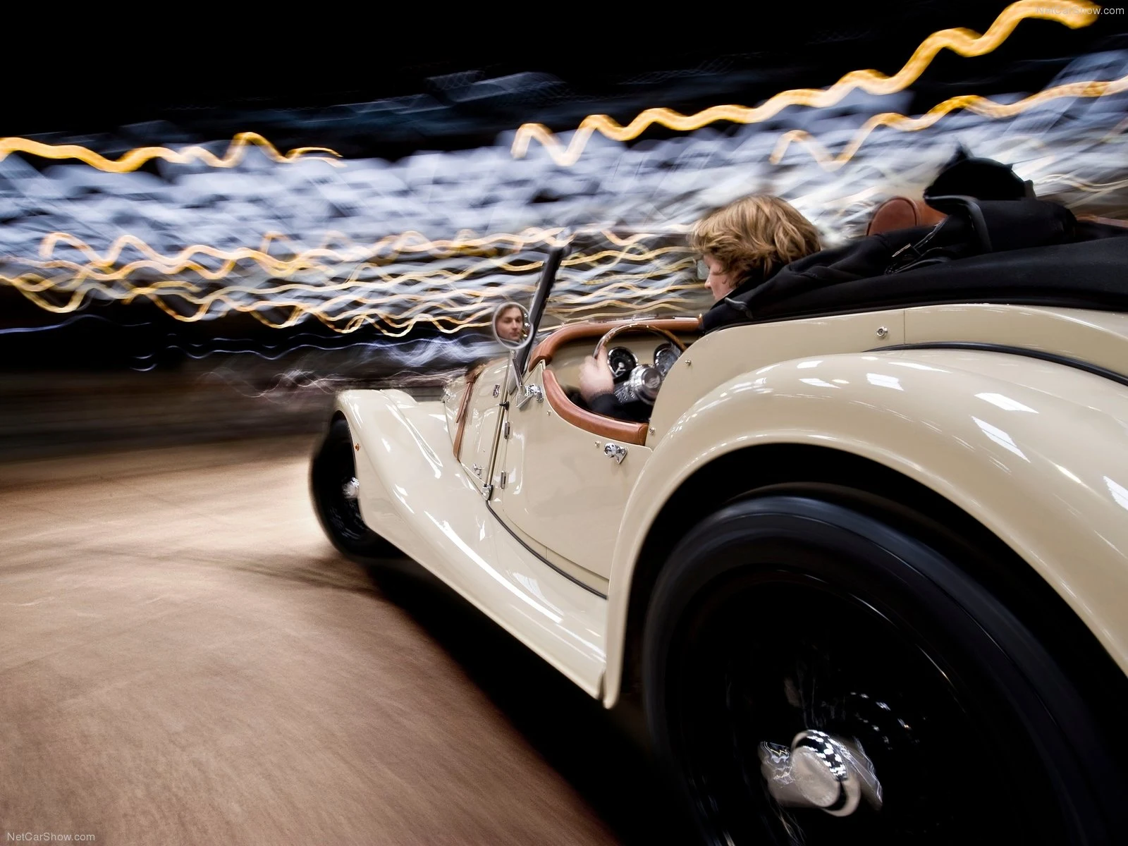 Hình ảnh xe ô tô Morgan Roadster 2012 & nội ngoại thất