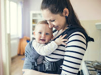 Cara Tepat Dan Aman Menggendong Bayi Dengan Gendongan Modern
