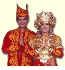 PeNcInTa BuDaYa JaMbI  PAKAIAN  ADAT  JAMBI 