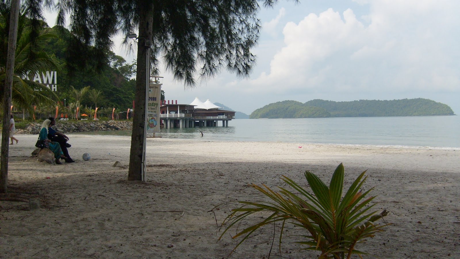 Rumah Peranginan Persekutuan Di Johor - Rumah XY