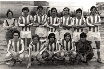 Perines 1976, barrios, arriba de izquierda a derecha, José Marquinez, José Manuel, Arguello, Ansola, Mariano, Saba, Cholla, abajo, Cobo, Peli, Mata, Santi y Barquín. 