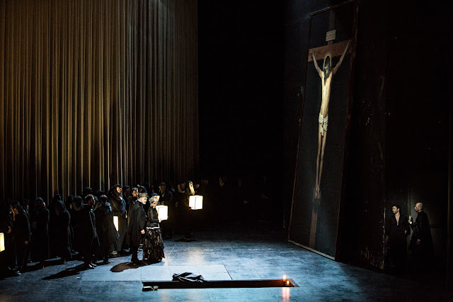 Verdi: Don Carlos - Opera de Lyon, Sally Matthews, Michele Pertusi (Photo Jean Louis Fernandez)