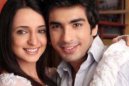 Sanaya Irani & Mohit Sehgal Couple HD Wallpapers Free Download