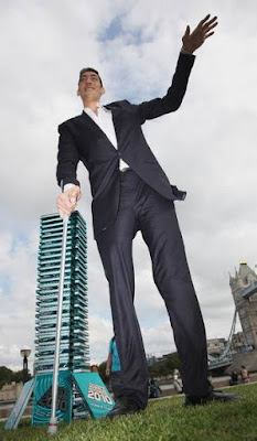 worlds tallest man