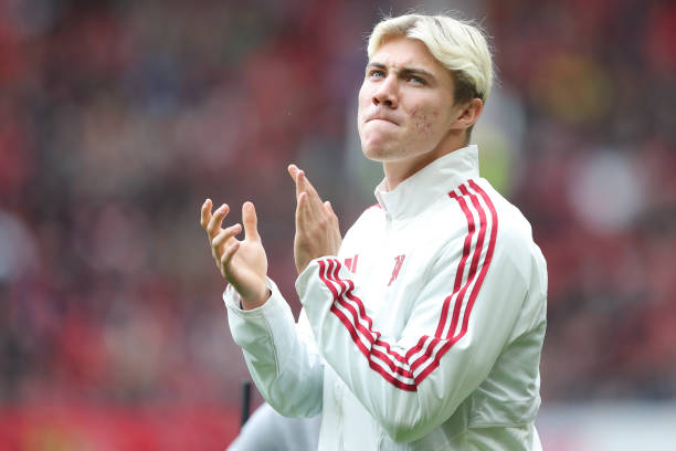 Manchester United Welcomes Danish Striker Rasmus Hojlund