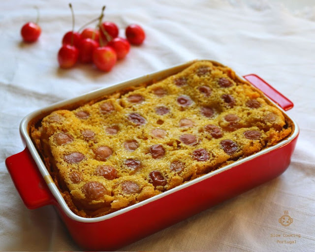 Clafoutis de cereja na slow cooker