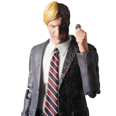 Harvey Dent MAFEX No. 54 de Batman Dark Knight - Medicom Toy