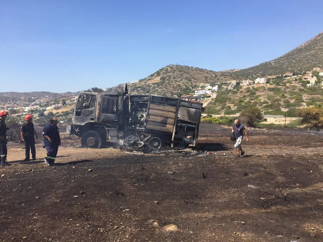 Με εγκαύματα πυροσβέστες από τη νέα φωτιά στην Ανάβυσσο