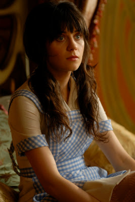 Zooey Deschanel Hot