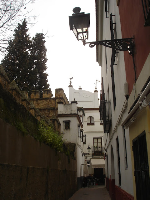 plaza-de-santa-cruz