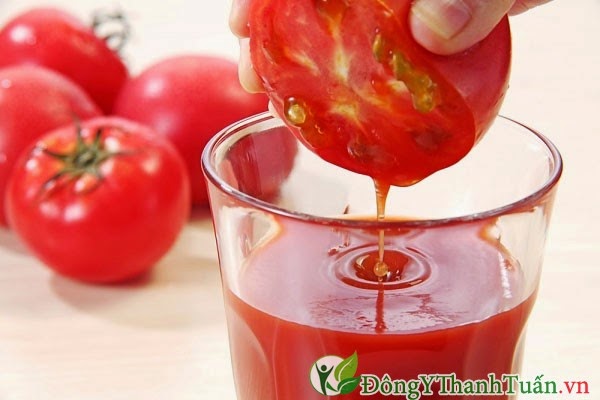 Cách trị bệnh nhiệt miệng bằng cà chua