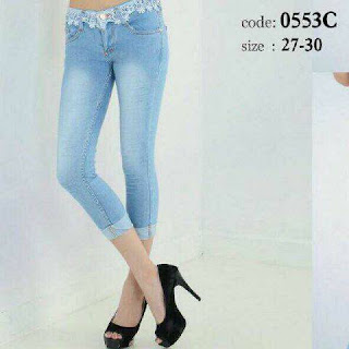 celana jeans pendek, celana jeans pendek wanita, celana jeans premium, celana jeans murah, grosir celana jeans, celana jeans robek, celana jeans tanggung