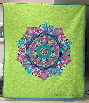 Jane's Tula Pink Nova Quilt, quilted by Frances Meredith, Fabadashery Longarm Quilting