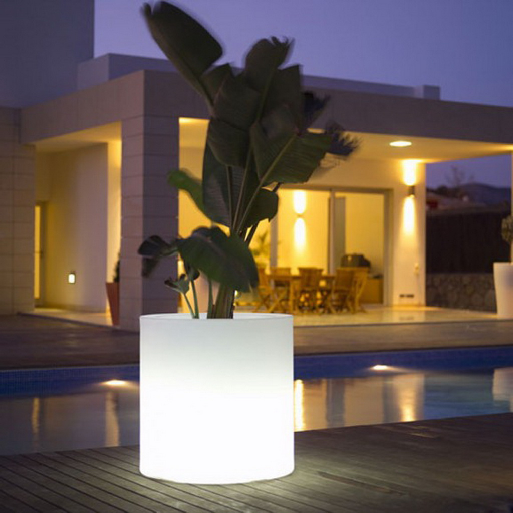 interesting flower pot ideas Outdoor Planters with Lights | 1024 x 1024