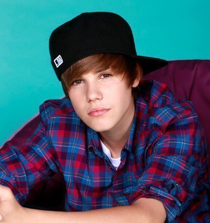 Biography Justin Bieber on Justin Bieber New Pics   Showbiz Guru