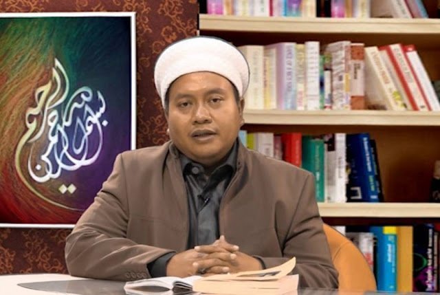 Ustadz Fahmi Salim: Presiden Sampai TNI Ngurusi FPI, Kapan Ngurusi Rakyat?