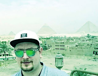سائح إنجليزي «أقسم ألا يزور مصر مجددًا»: الصحف البريطانية ترغب في مقابلته