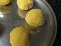 Pasi paruppu laddu