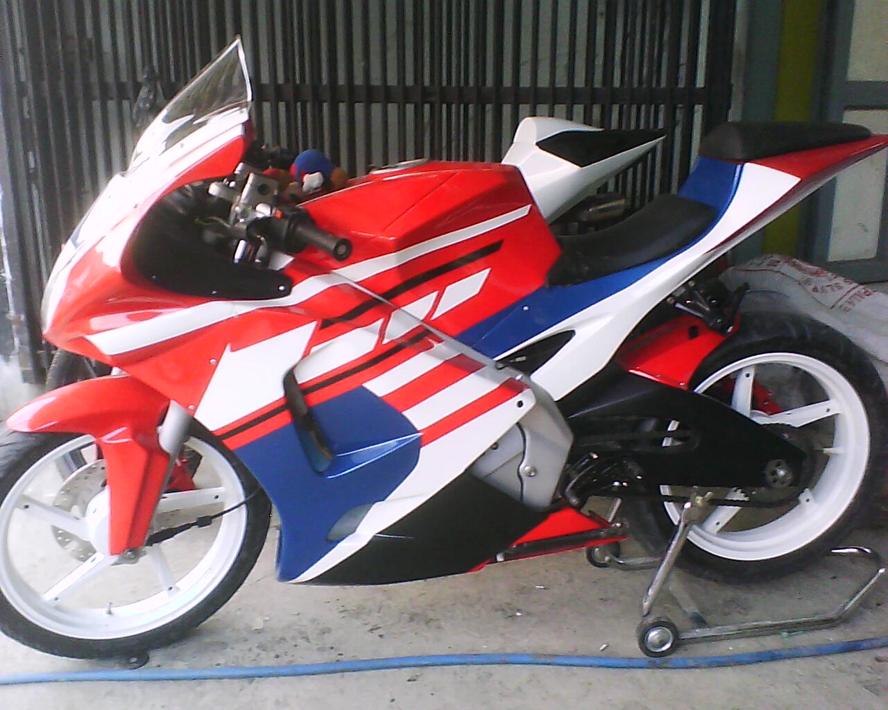 BANDUNG MODIFIKASI VIXION M1