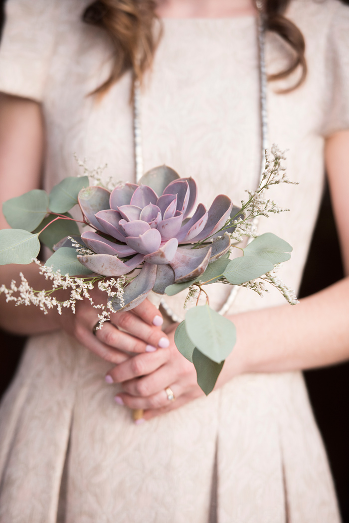 Jessie Moore Photography / Winter Wedding Flowers by Labellum