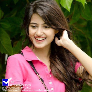 Sajal Ali Biodata, Sajal Ali Biography, Sajal Ali Unseen Images, Sajal Ali Hot Pics