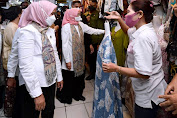 Ibu Iriana dan Ibu Wury Kunjungi Pasar Beringharjo Dukung Produk UMKM Lokal