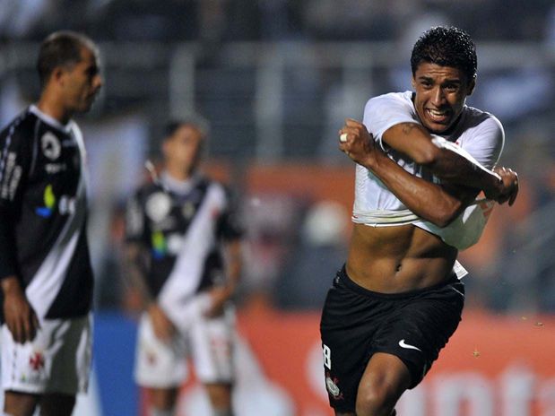 Corinthians elimina Vasco da Libertadores com gol no fim e volta à semi