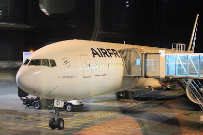 Flug: Air France Economy Class Boeing 777-300 Mauritius - Paris