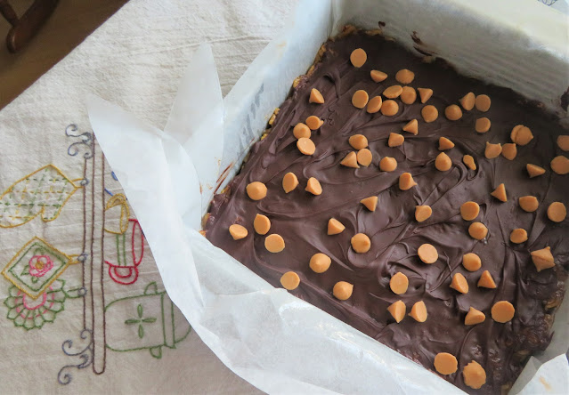 Peanut Butter Cornflake Bars (No Bake)