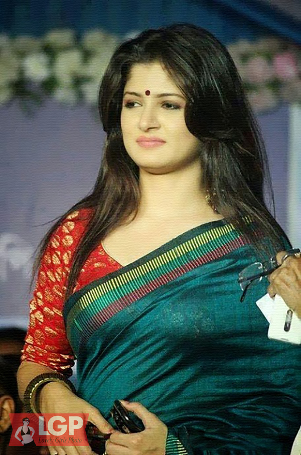 Srabanti Chatterjee biography, hot photo pictures ~ Lovely ...