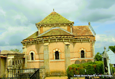Sermentizon, cimetière, chapelle.
