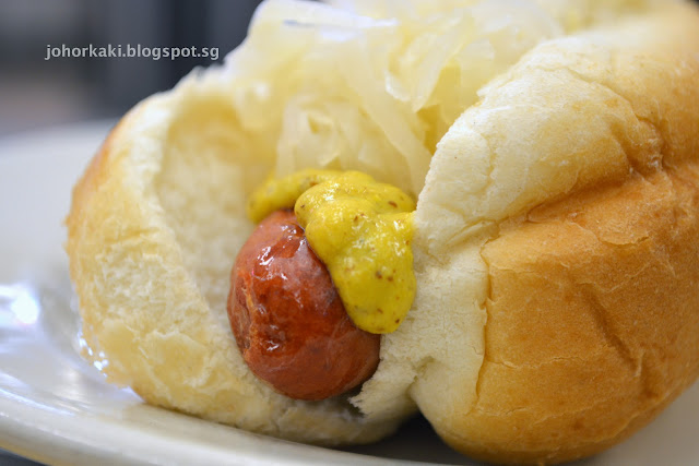 Katz's-Deli-Hot-Dogs-NYC-New-York