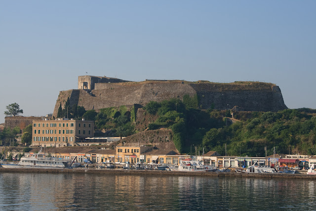 New Fortress in Kerkyra. with sea view. Corfu. Greece. Новая крепость в Керкире. Вид с моря. Корфу. Греция. 