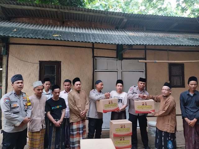 Penyaluran Bantuan Sosial Kapolda Banten Ke Ponpes di Wilayah Hukum Polsek Balaraja