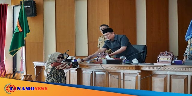 Tujuh Fraksi di DPRD Kota Payakumbuh menyampaikan Pandangan Umum terhadap Nota Penjelasan Wali Kota Payakumbuh tentang Ranperda Pertanggungjawaban Pelaksanaan APBD Kota Payakumbuh tahun 2023