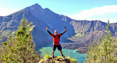 Plawangan Senaru Crater Rim an altitude 2694 m