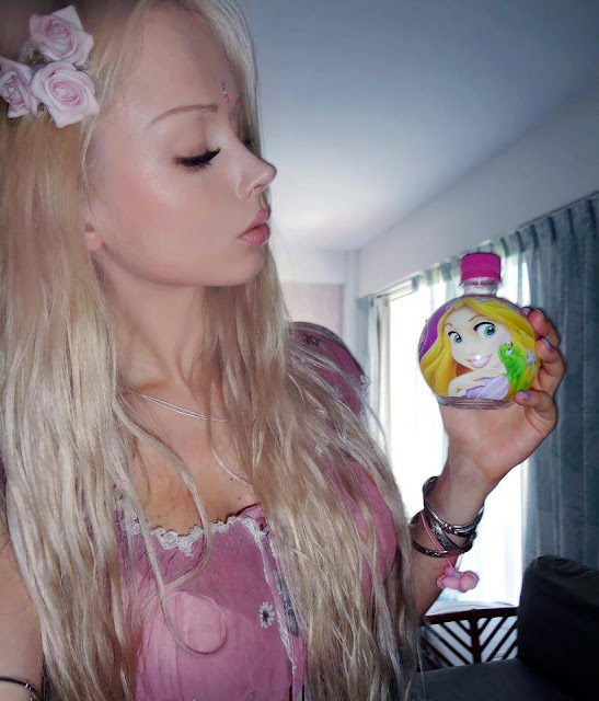 Valeria Lukyanova Hot Selfies