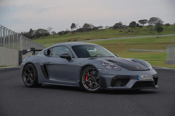 Porsche 718 Cayman GT4 RS: preço R$ 1,157 milhão - fotos e detalhes