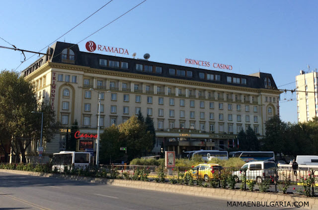 Hotel Ramada Trimontium edificio