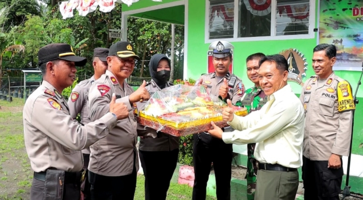 HUT TNI ke- 77, Polres Mateng Berikan Surprise kepada TNI di Wilayah Kabupaten Mateng