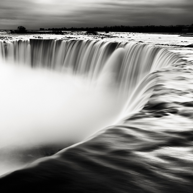 Niagara-Falls Photography in Black and White